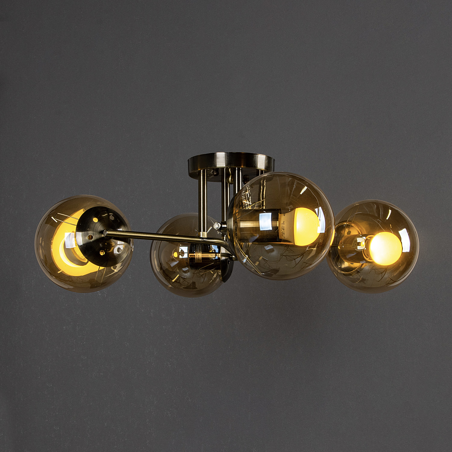 Люстра 01647-0.3-04 60Вт S=24м2    *1