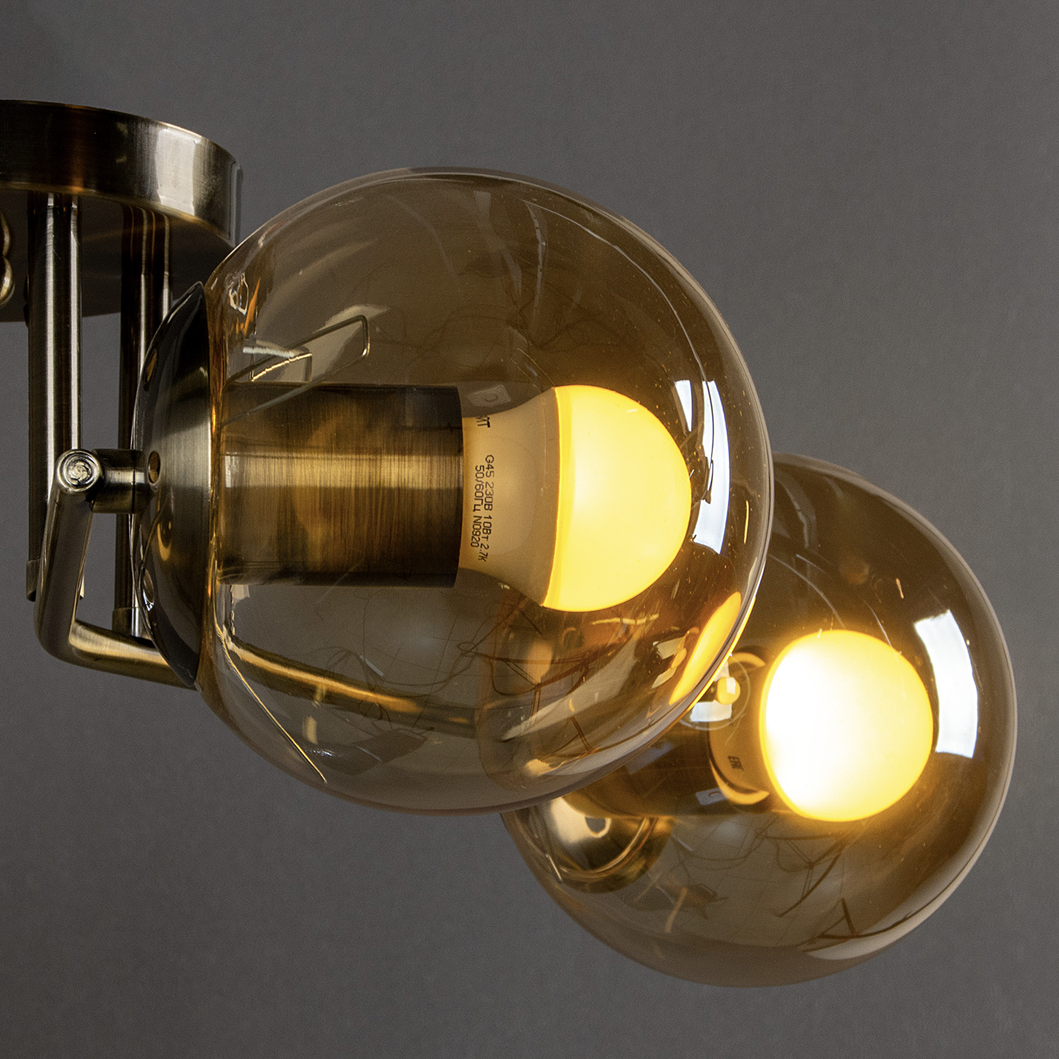 Люстра 01647-0.3-04 60Вт S=24м2    *1