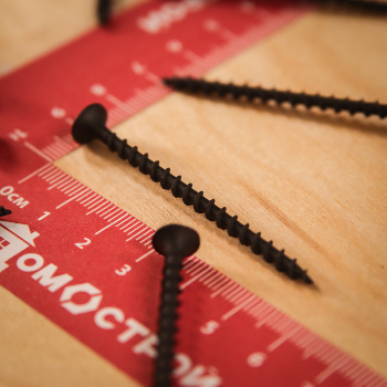 Саморезы по дереву 3.5х55 мм BROZEX, крупная резьба, фосфатированные, 400 шт. Саморезы по дереву 3.5х55 мм BROZEX, крупная резьба, фосфатированные, 400 шт.